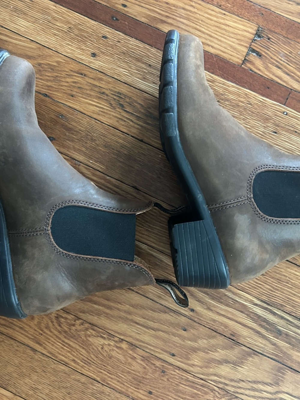 Blundstone Brown Leather Heeled Chelsea Boots - Picture 3 of 3